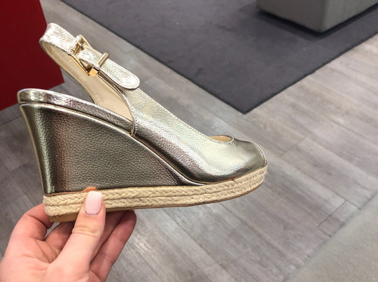 Bloomfield Shopping Centre-班戈必去景点