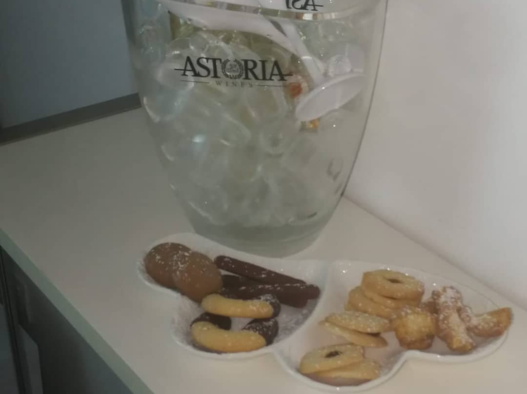 Zyra Garden Club主图