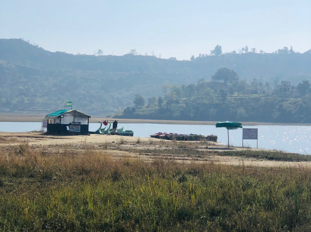 Tikkar Lake景点图片