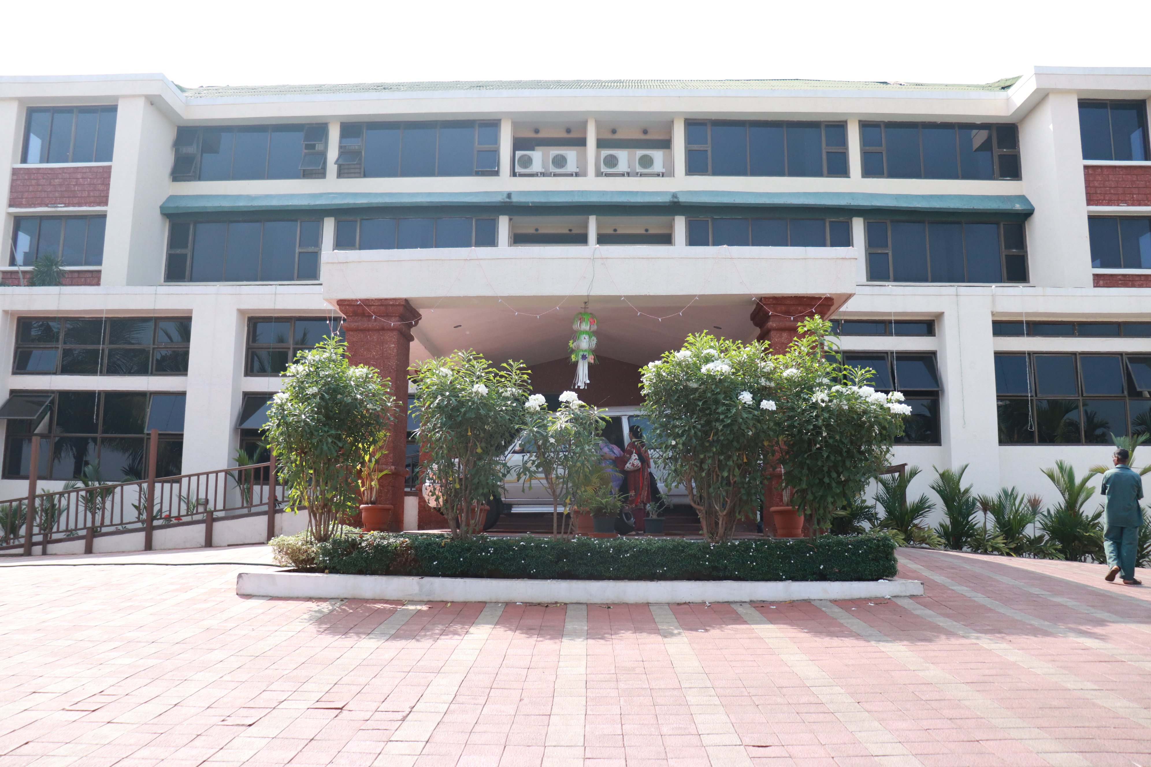 Green Leaf Resort & Spa Ganpatipule-浴室
