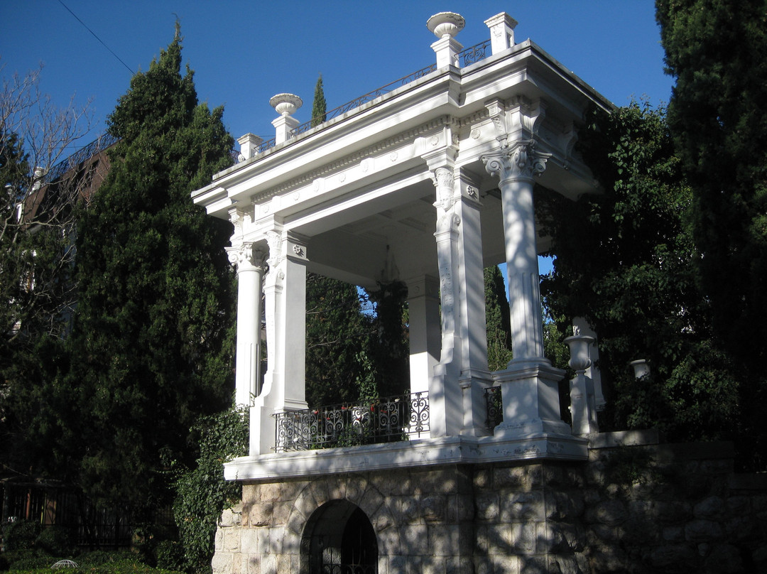 Statue of Pushkin-雅尔达必去景点