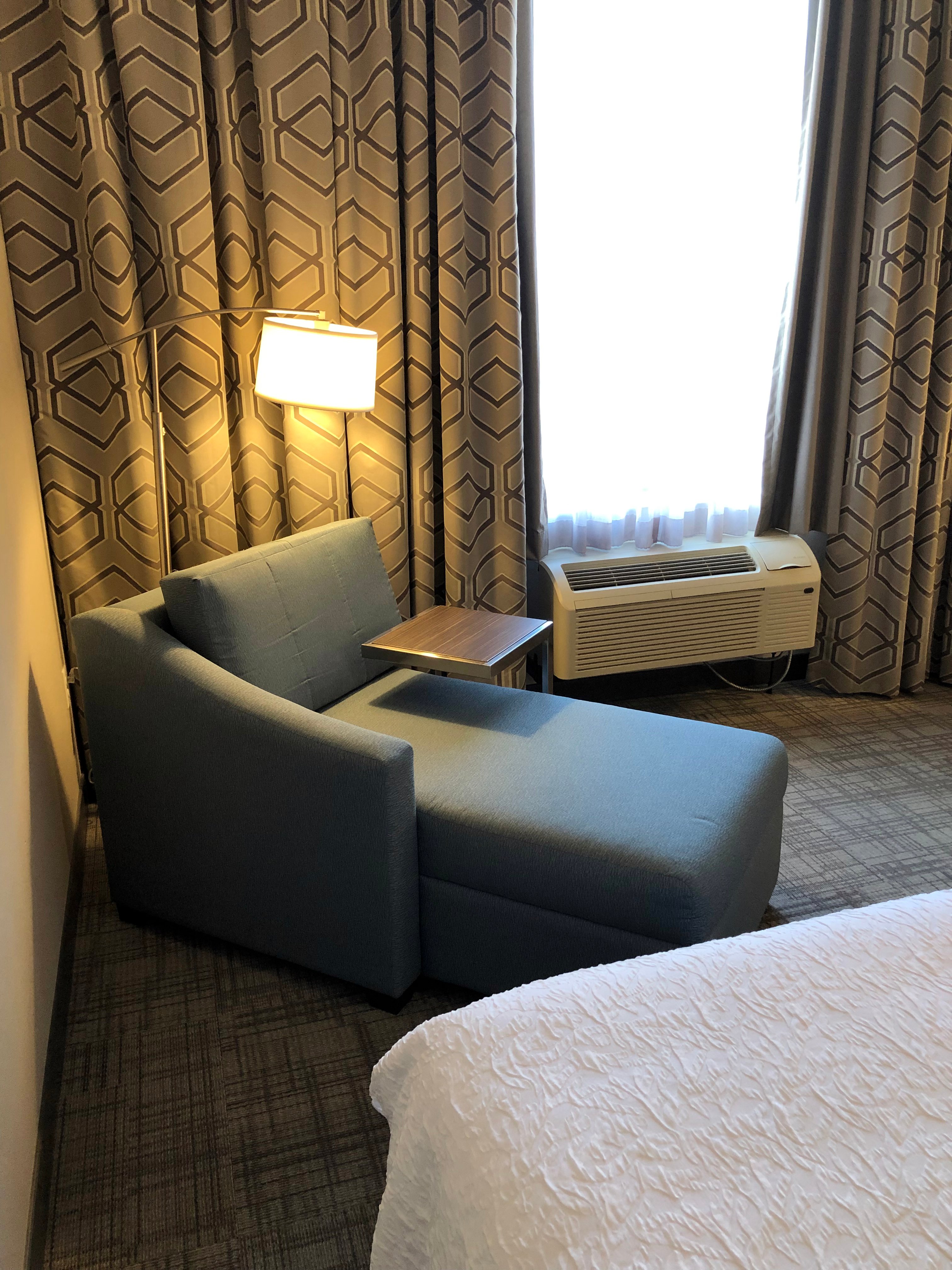 Hampton Inn & Suites Minneapolis University Area-portrait