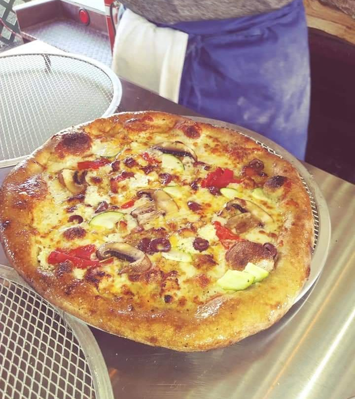 Aguacate餐馆和美食-Magdalenes Wood Fired Oven