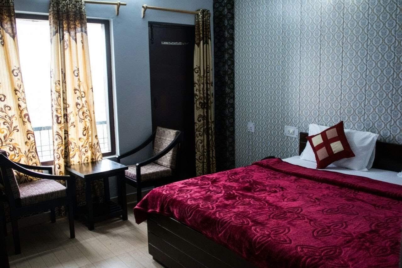 Hotel Pitamber-官方