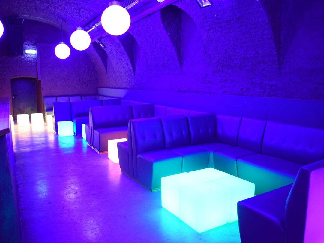 Grosskarolinenfeld旅游景点-BRONX Basement Clubbing