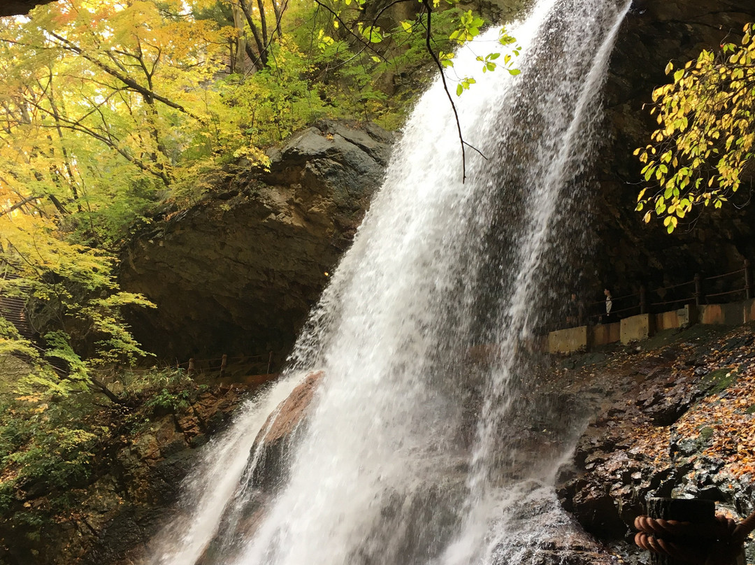 Kaminaridaki Falls景点图片