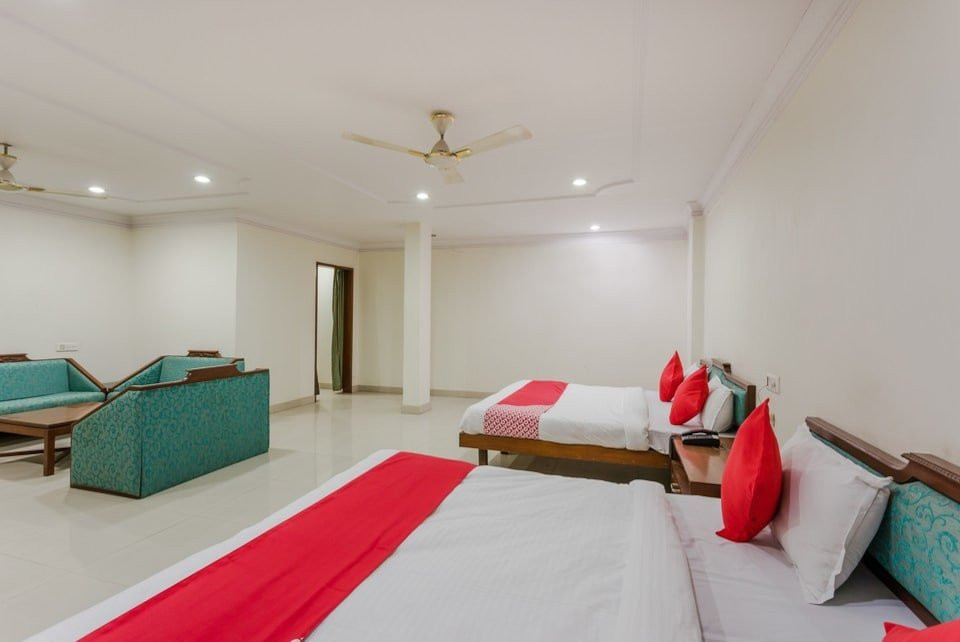 亚许瑞酒店主图