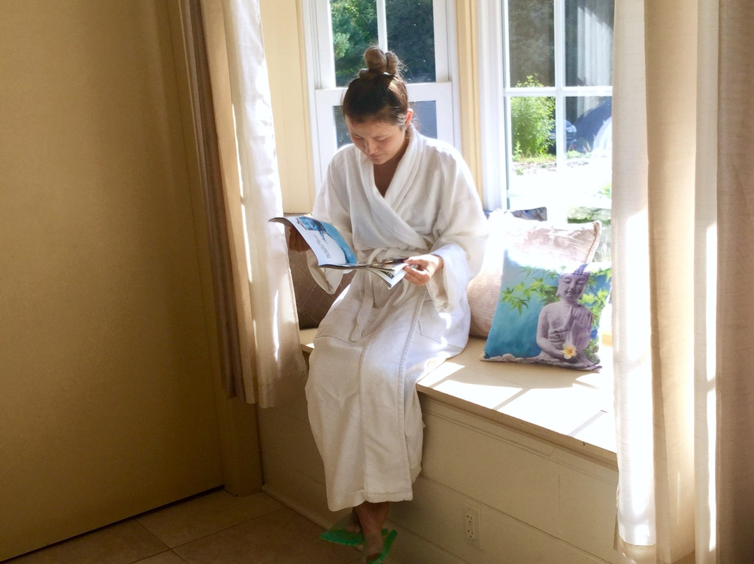 1 on 1 Self Indulgence-Acton必去景点