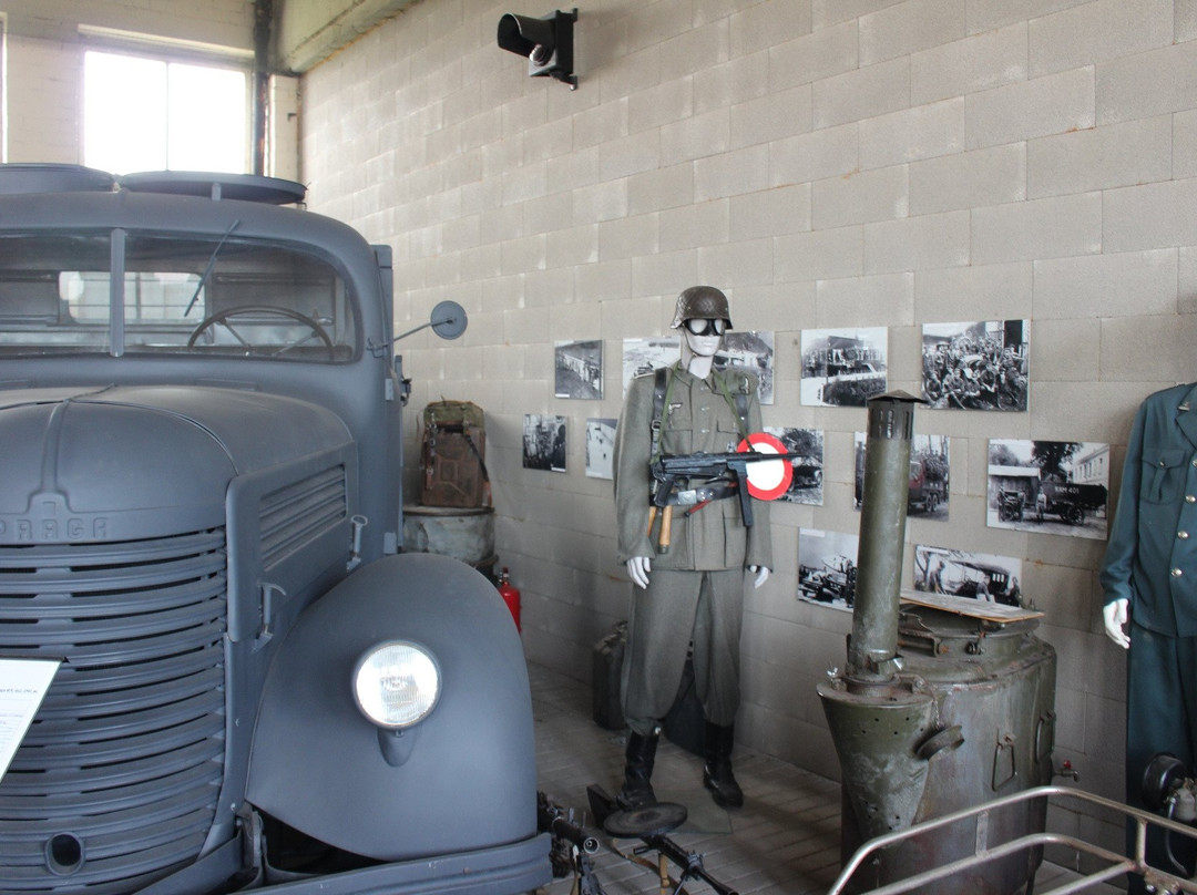 Old car museum景点图片