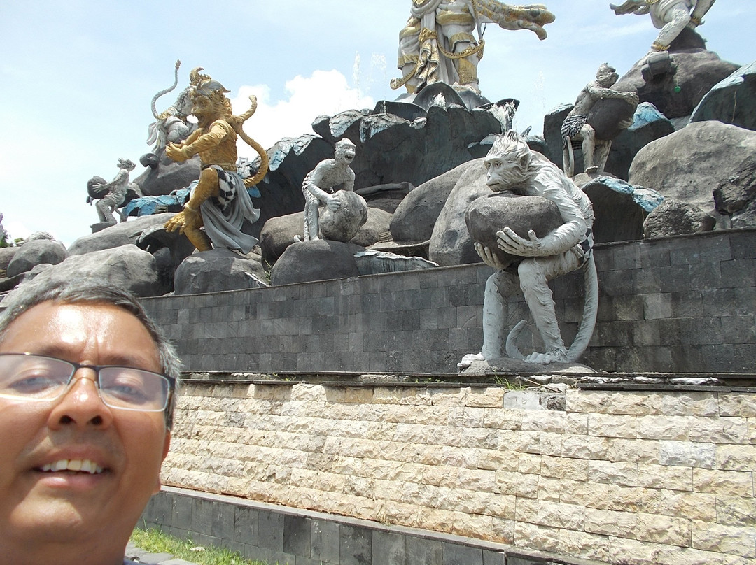 Titi Banda Statue-登巴萨必去景点