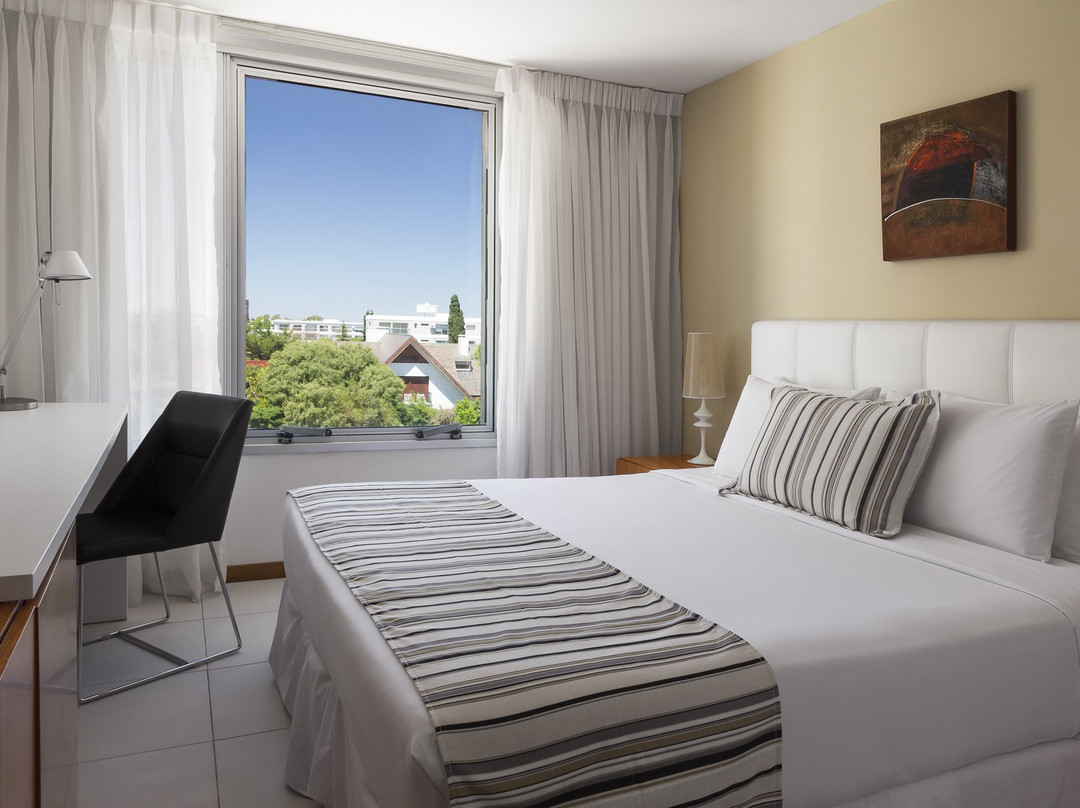 科洛尼亚·德尔萨克拉门托城酒店住宿-Real Colonia Hotel & Suites