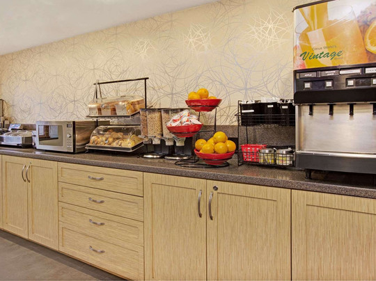 史坦顿岛华美达酒店主图