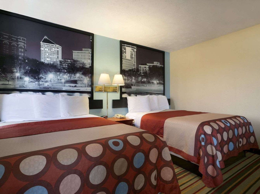 Super 8 by Wyndham Park City/North Wichita Area主图