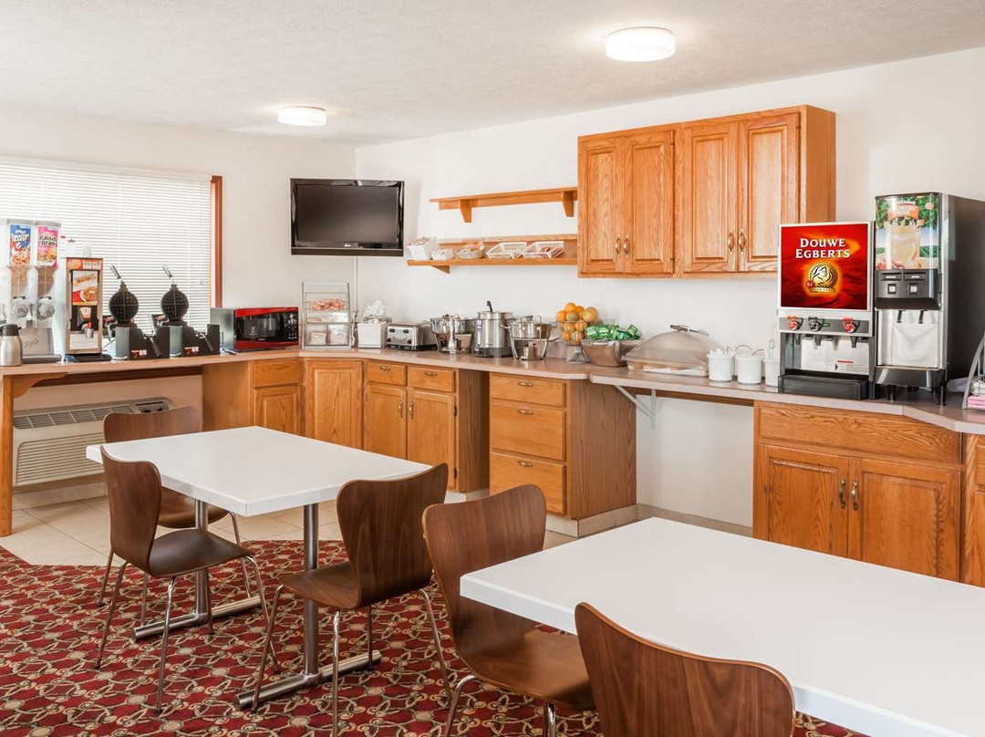 Super 8 by Wyndham Shipshewana主图