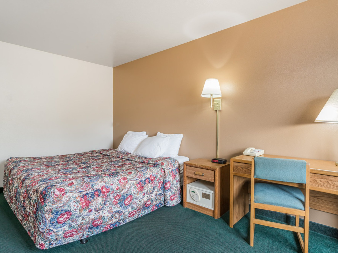 AmeriVu Inn & Suites - Shawano