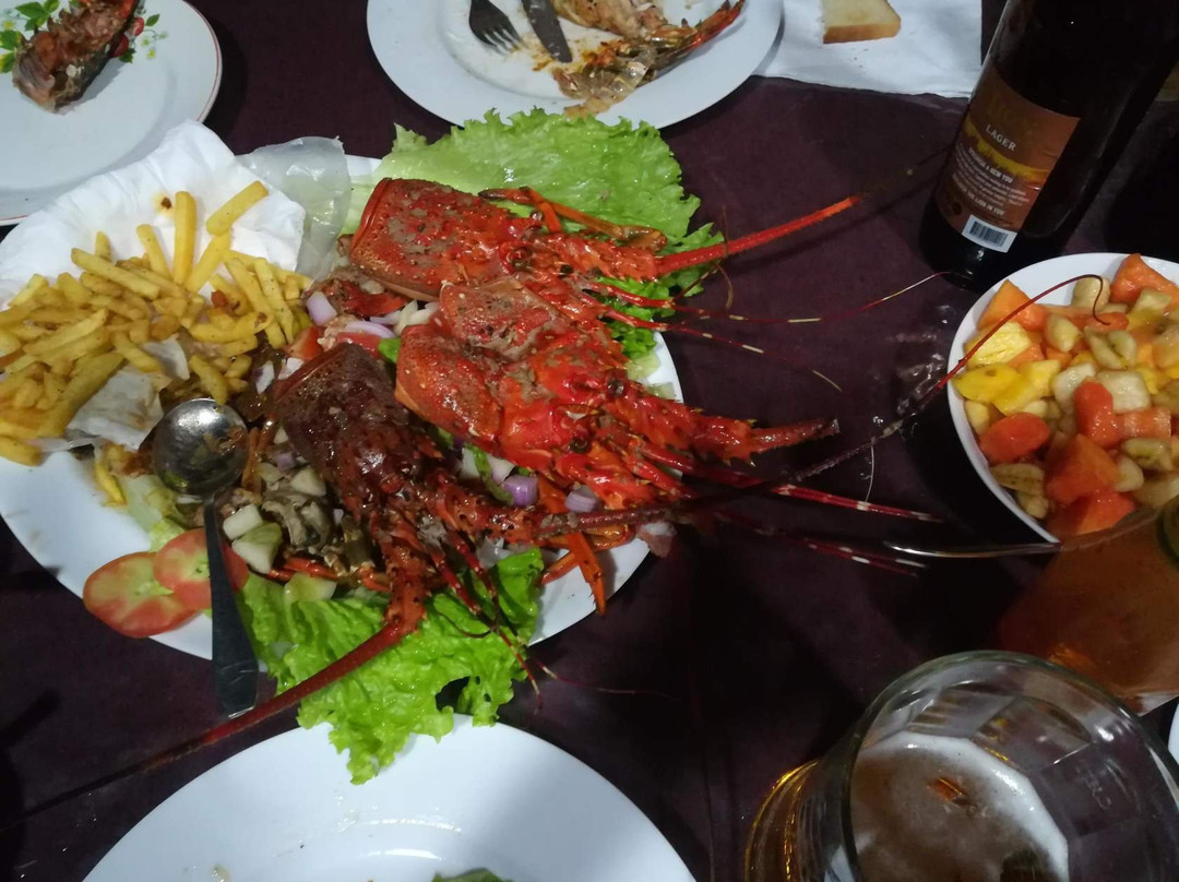 New Shangrela Beach Resort主图