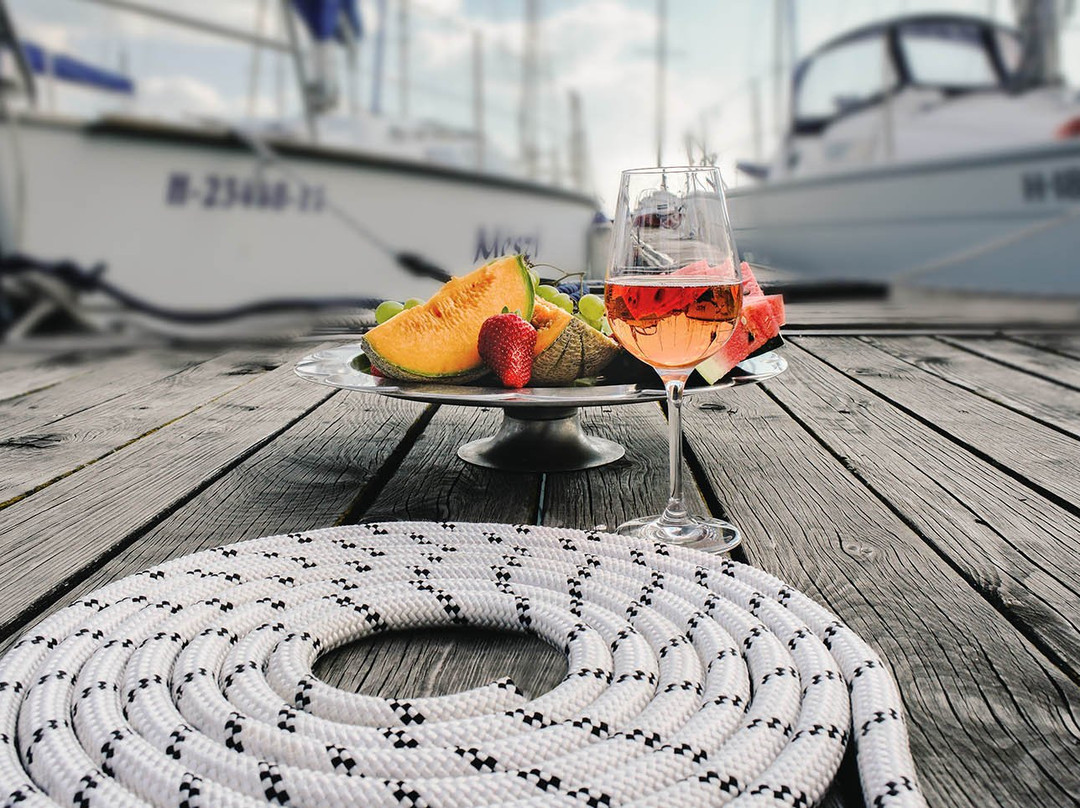 Balatonfoi Yacht Club主图
