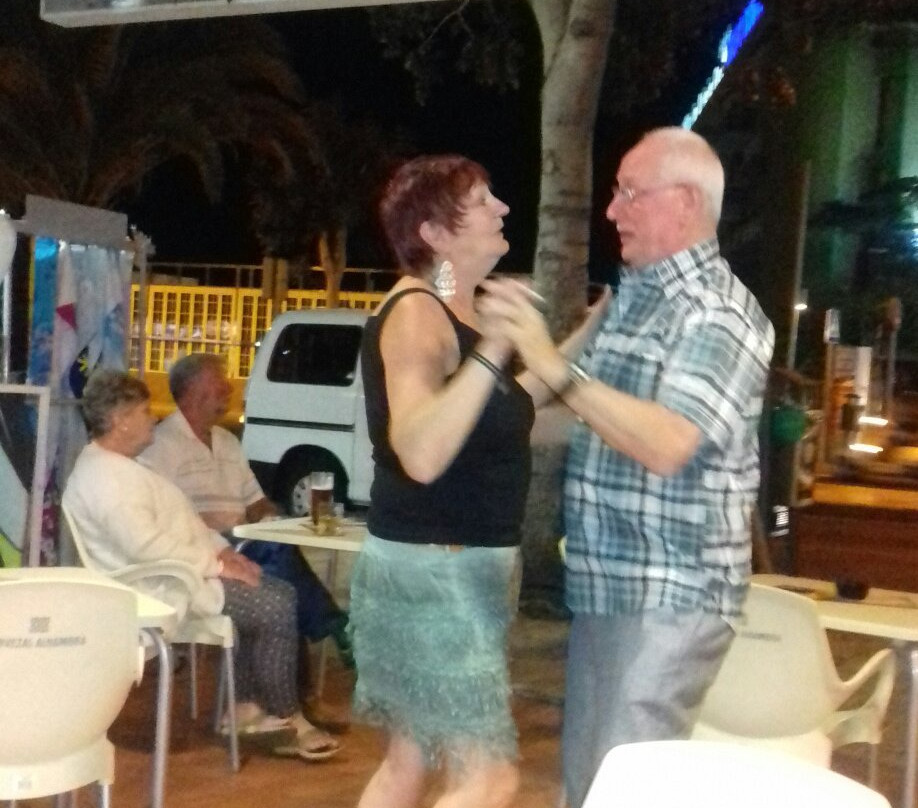 Howlin' at the Moon-奥德杰海岸必去景点