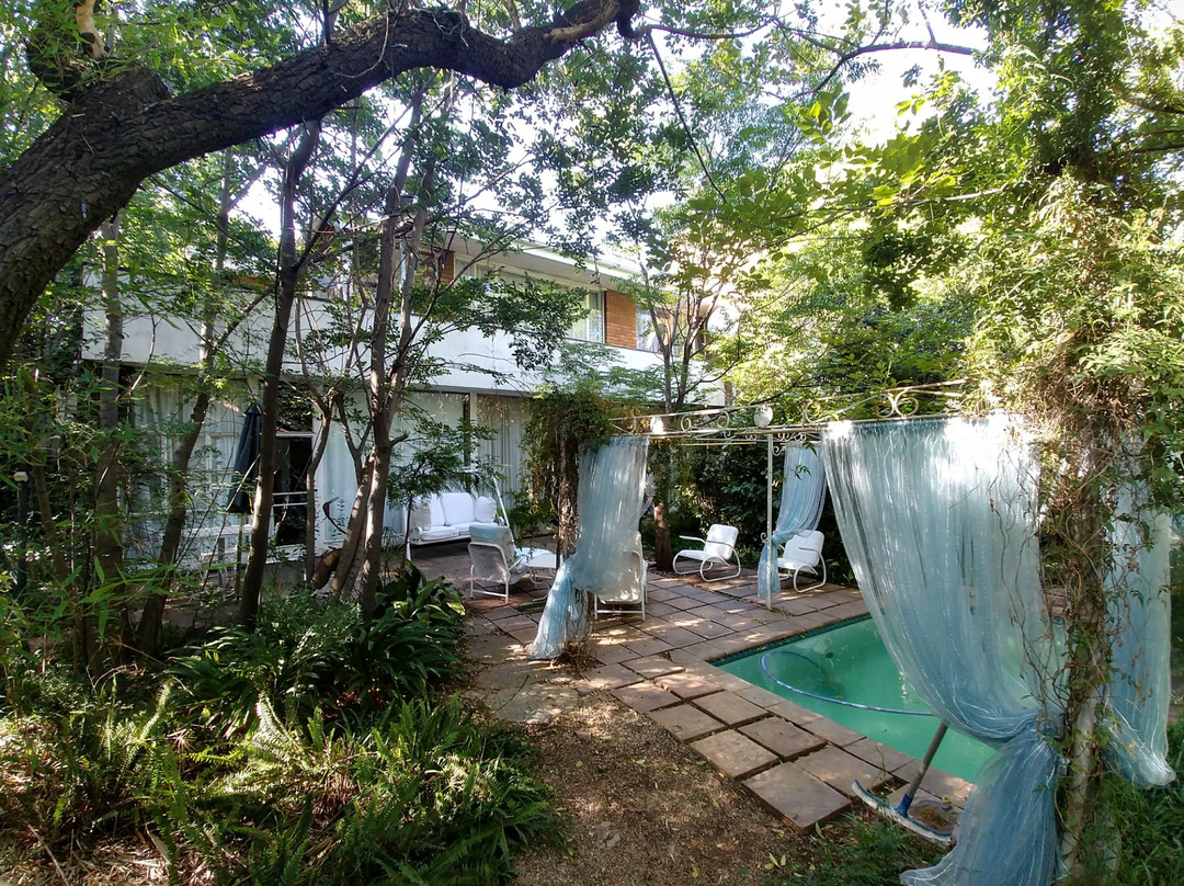 Emerald Guest House Springs主图