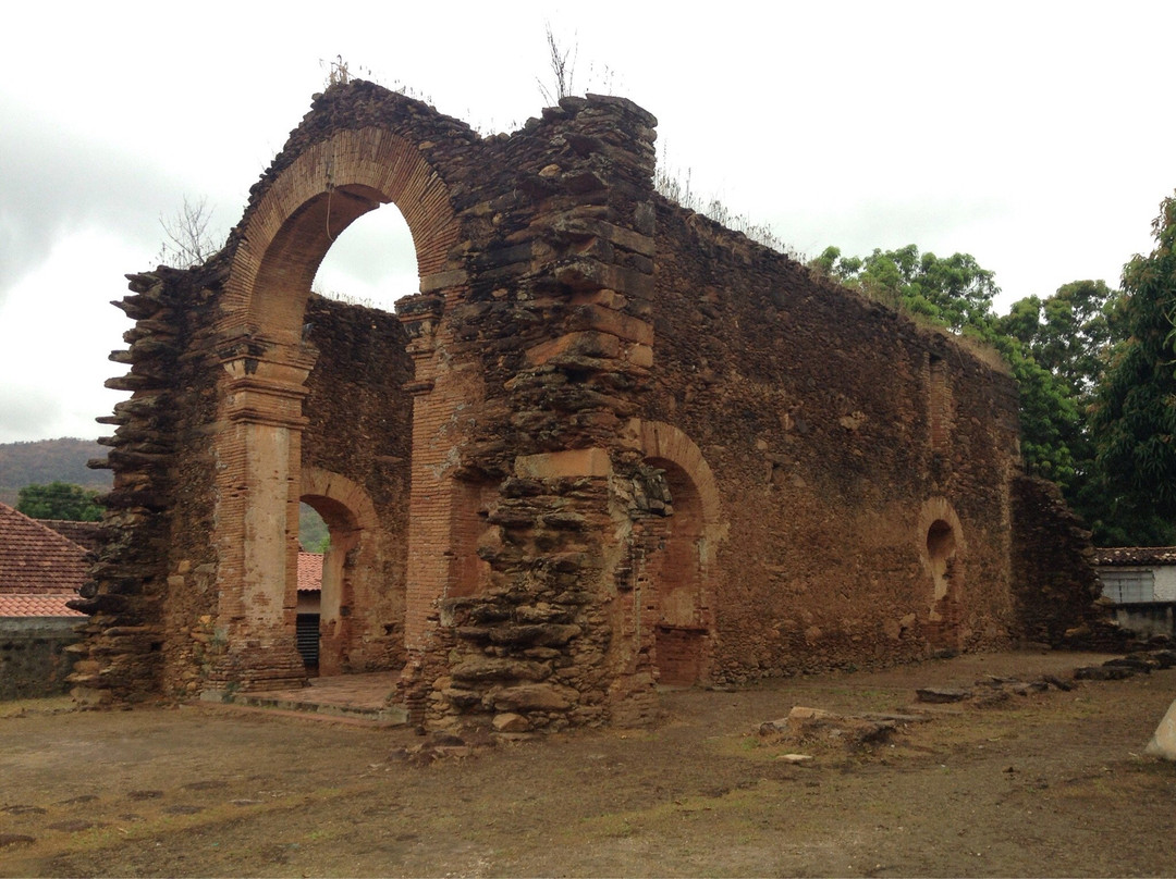 Ruínas da Igreja de Nossa Senhora do Rosario dos Pretos-Natividade必去景点