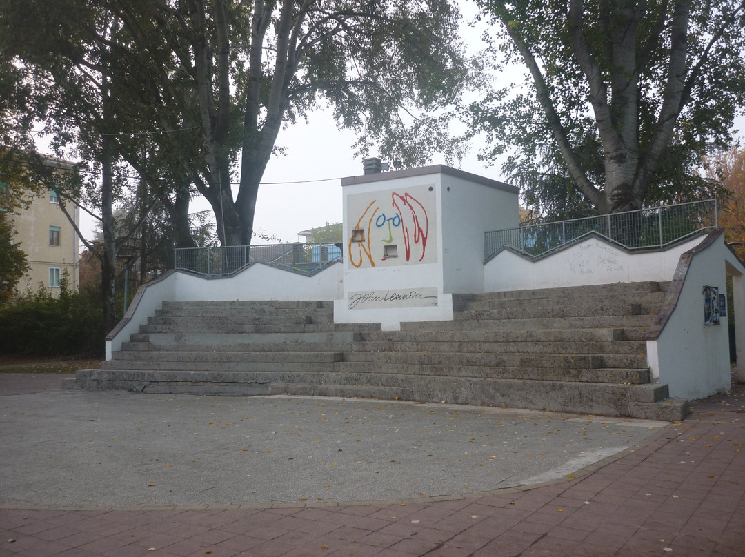 Parco e Statua di John Lennon景点图片