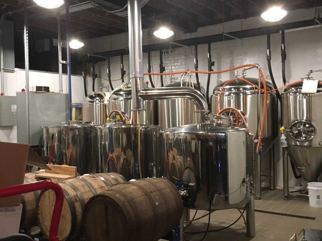 Foxhole Brewhouse-Willmar必去景点