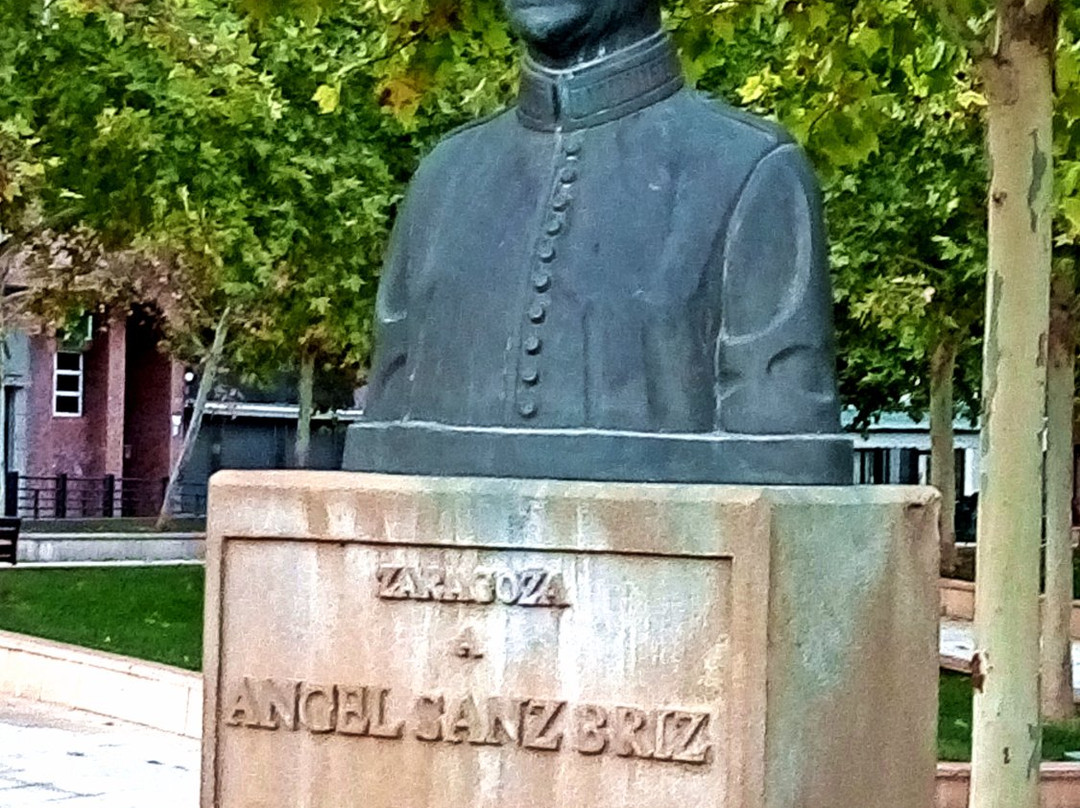 Monumento a Angel Sanz Briz景点图片