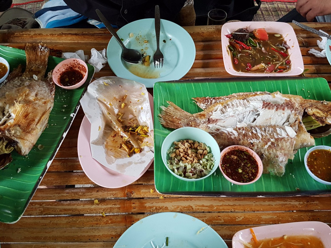 อีสาน ครกใหญ่