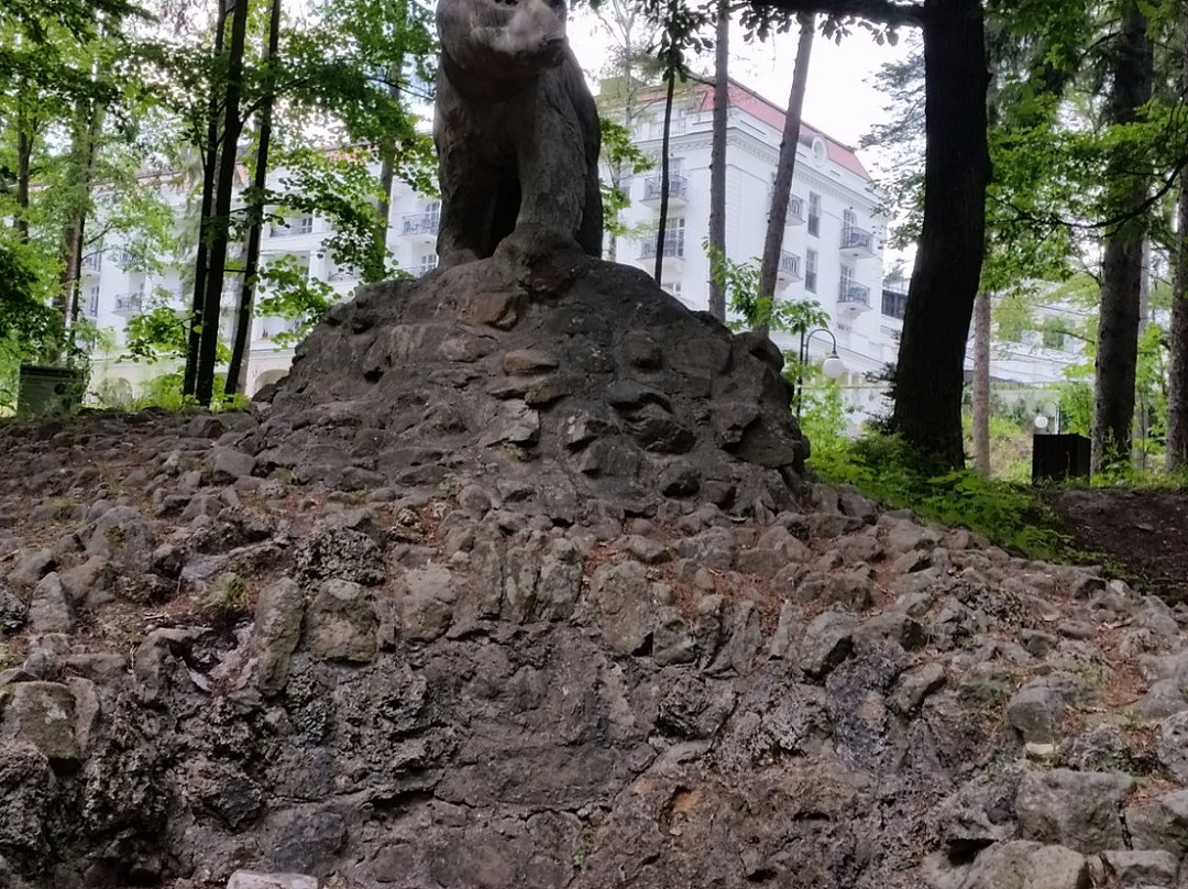 Bear Monument景点图片