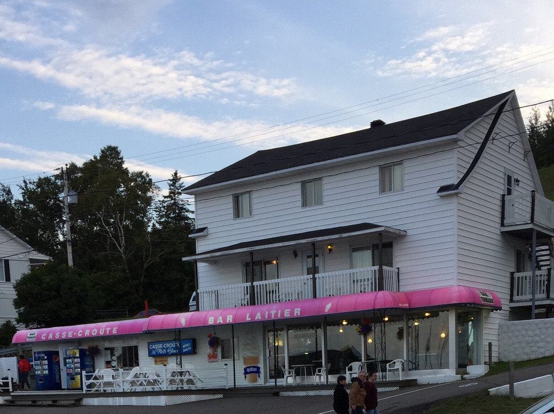 Saint-Simeon餐馆和美食-Casse Croute de L'attente