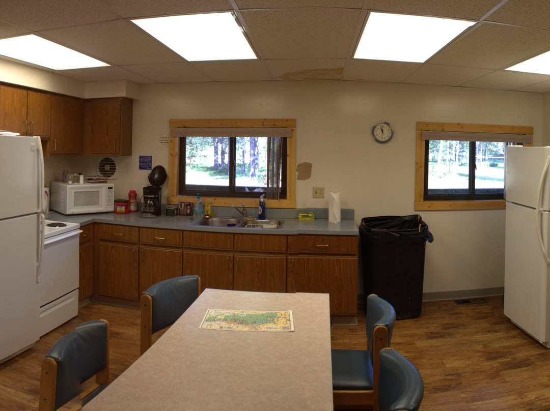 Mallo Camp and Motel主图