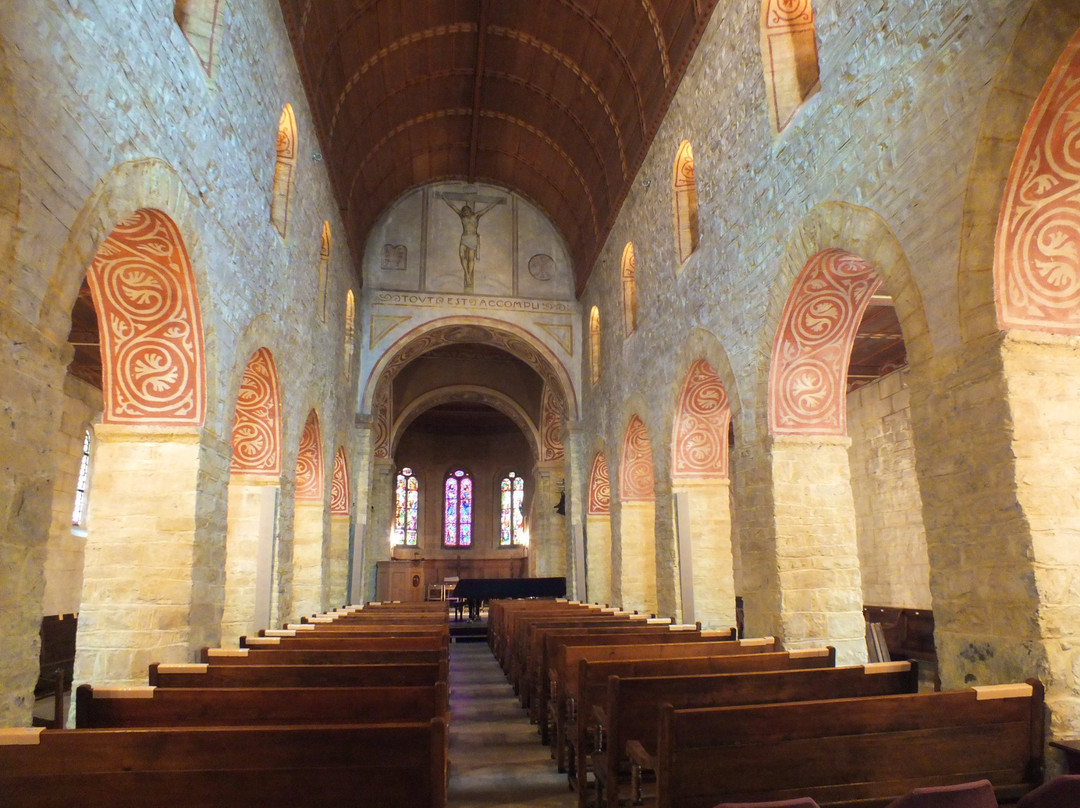 Église Romane de Rougemont-鲁日蒙必去景点