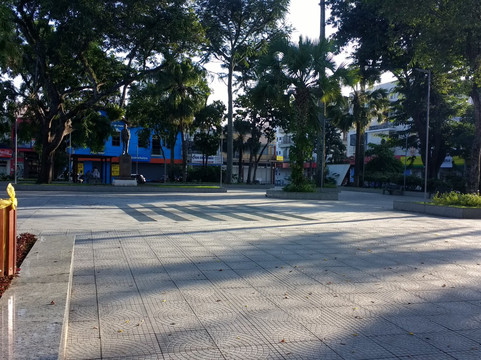 Praca Doutor Arnolfo de Azevedo-Lorena必去景点