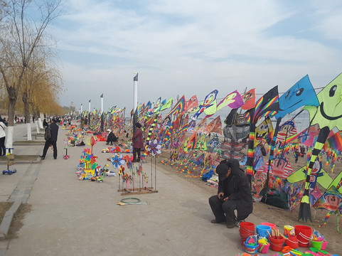 防洪纪念碑-武汉市必去景点