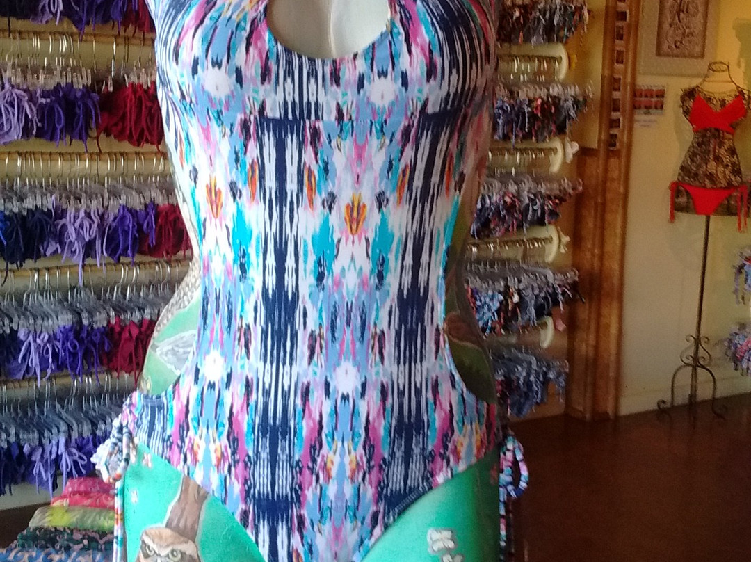 Pakaloha Bikinis-芭雅必去景点