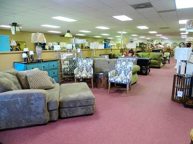 Blue Ridge Antique Center-Rocky Mount必去景点