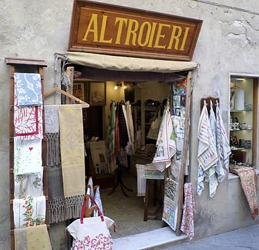 Altroieri-皮恩扎必去景点