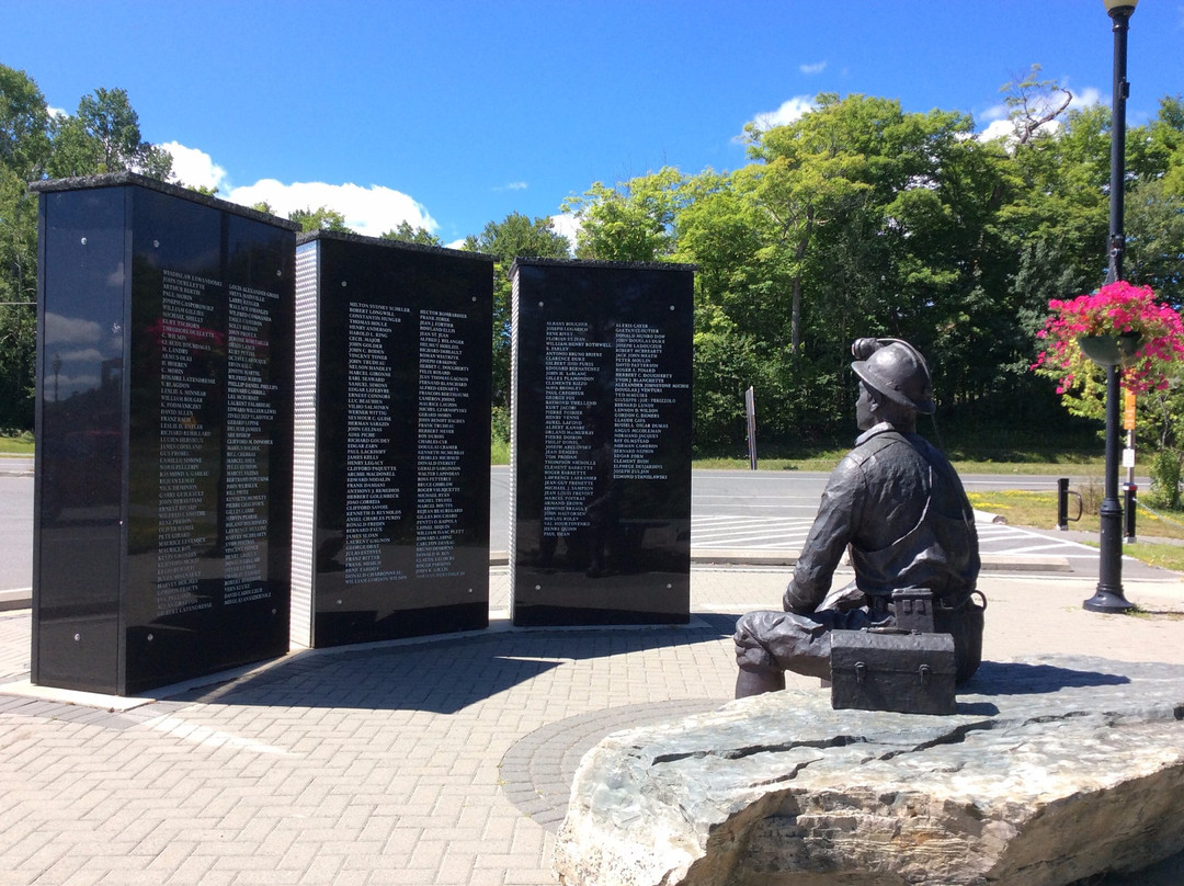 Miners Memorial Park景点图片