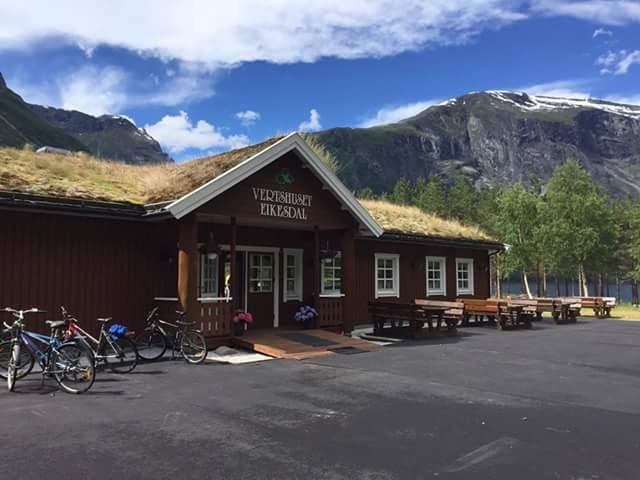Eresfjord餐馆和美食-Vertshuset Eikesdal AS