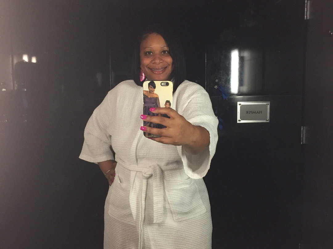 Aura Spa & Salon-里士满必去景点