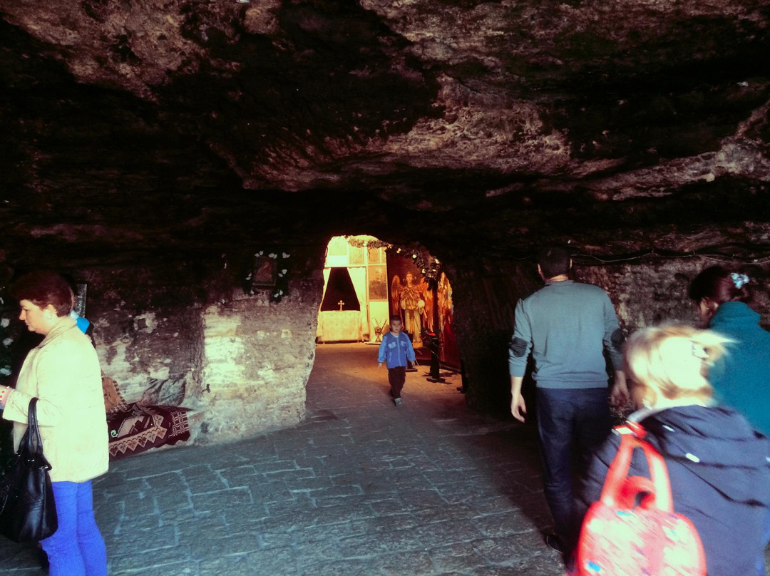 Saint Andrew's Cave Monastery景点图片