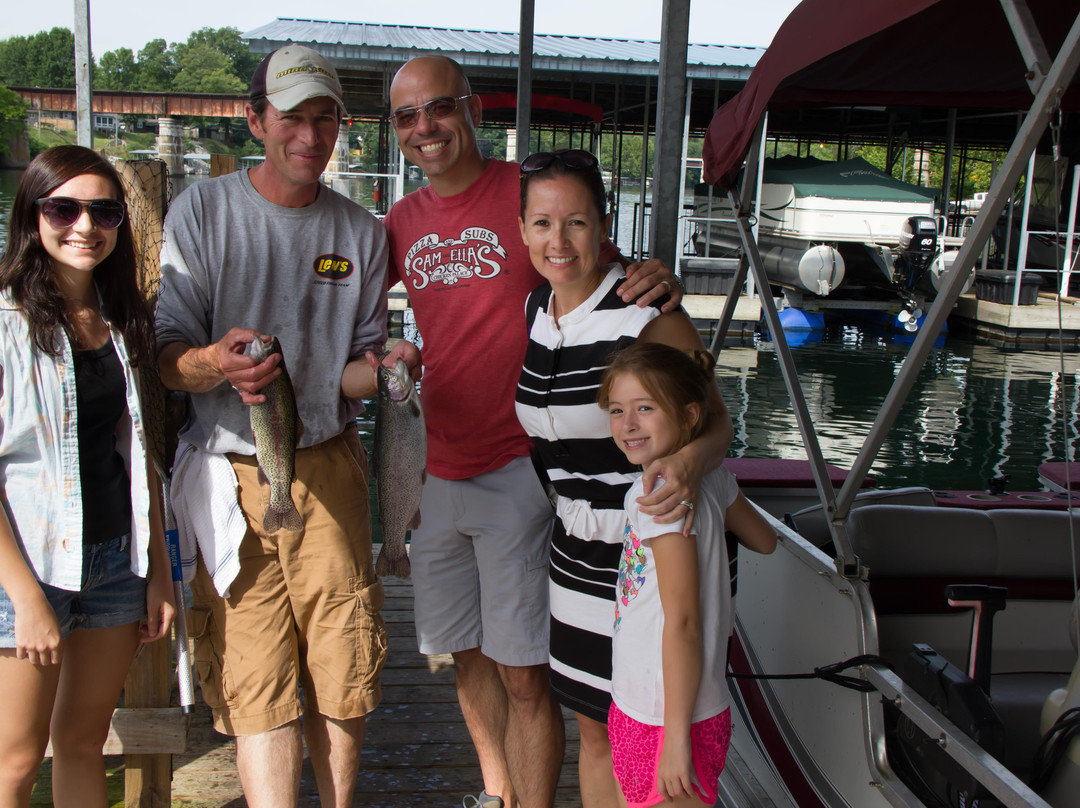 Focused Fishing Guide Service-布兰森必去景点