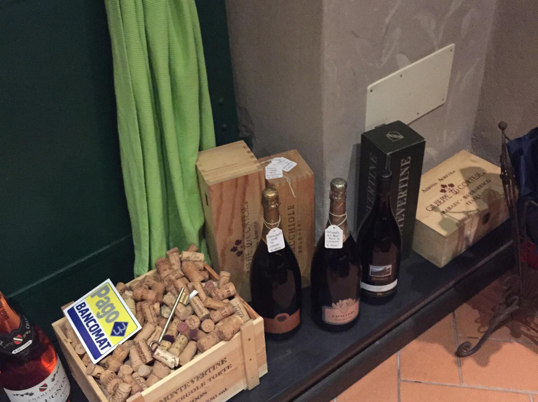 Enoteca Monna Bianca-拉瓦尼亚必去景点