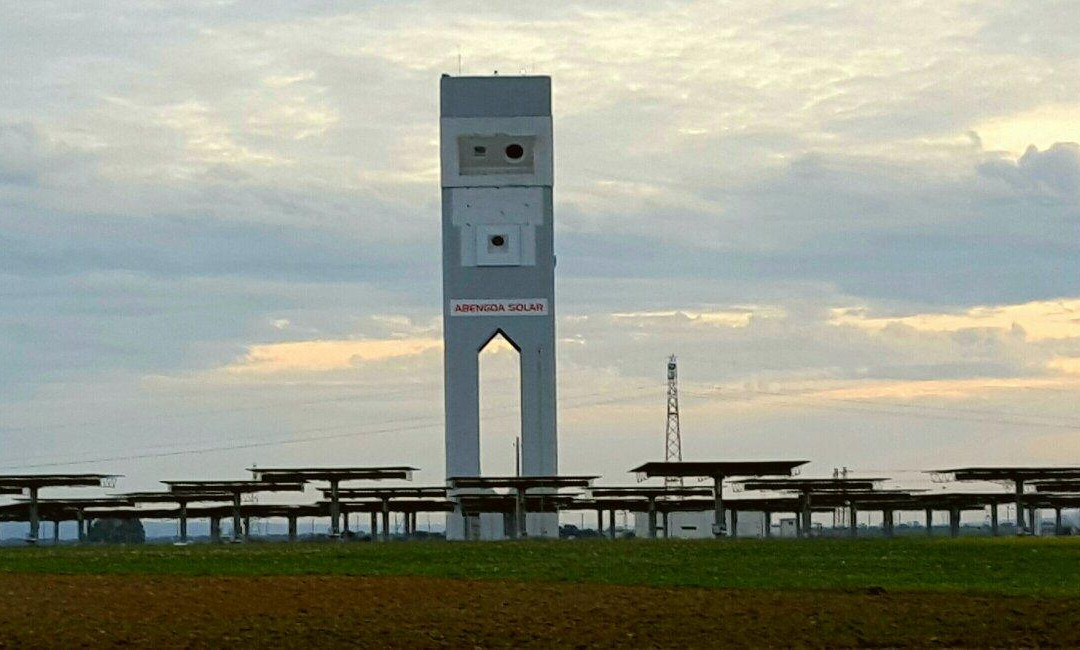 Solnova Solar Power Station-桑路卡拉马尤必去景点