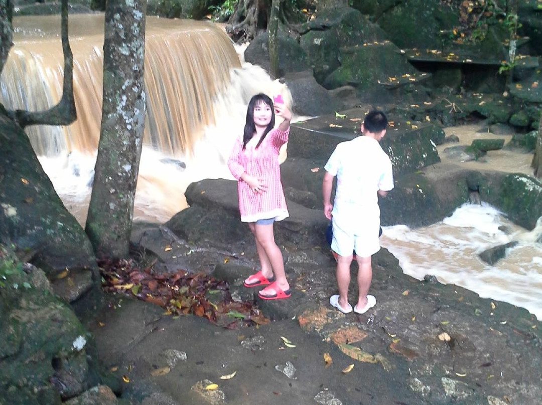 Tar Nim Waterfall-Na Mueang必去景点