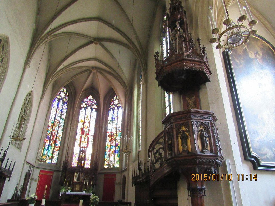 Katholic Pfarrkirche Hl. Nikolaus-克伦姆斯必去景点