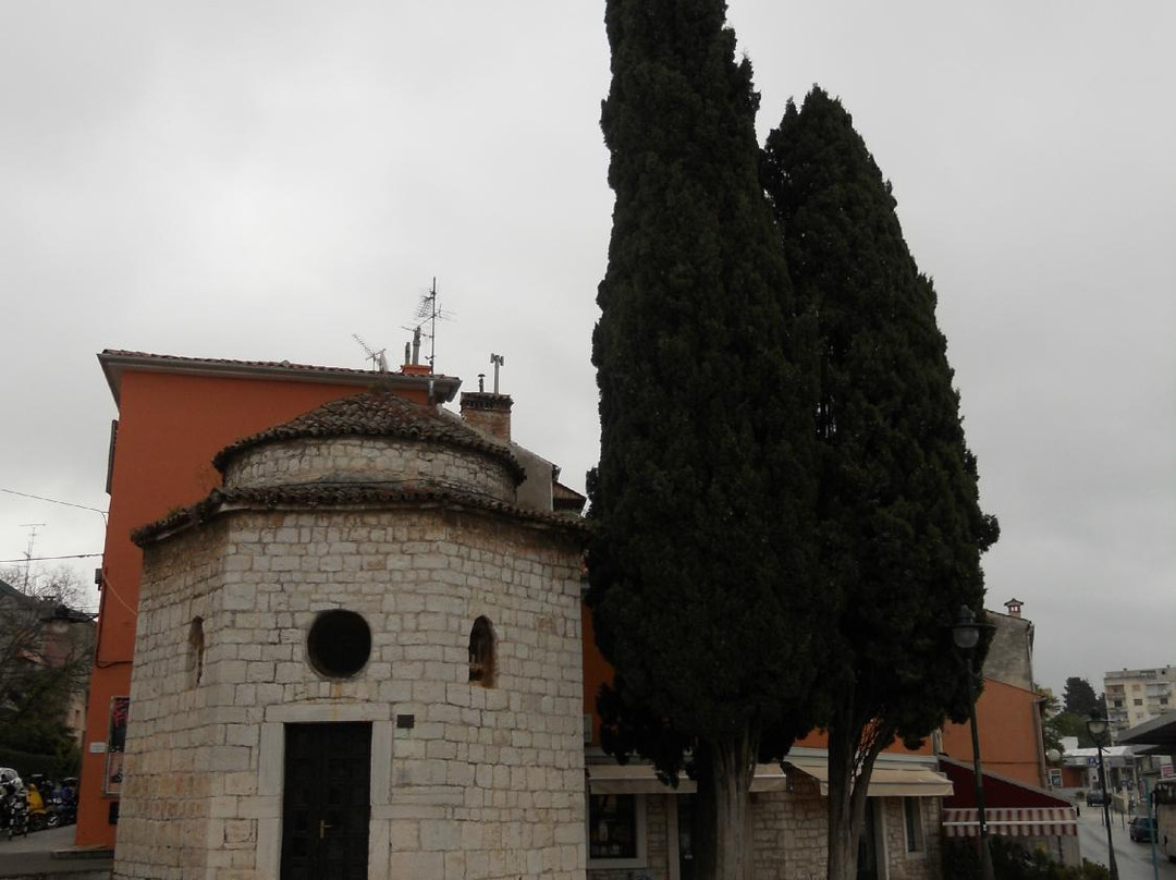 Igreja Romanica Da Santissima Trindade景点图片