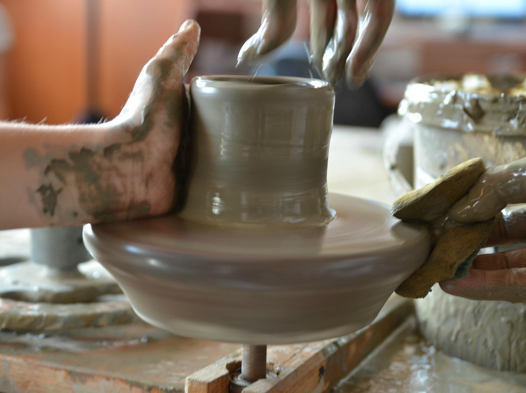 Traditional Pottery Workshop景点图片