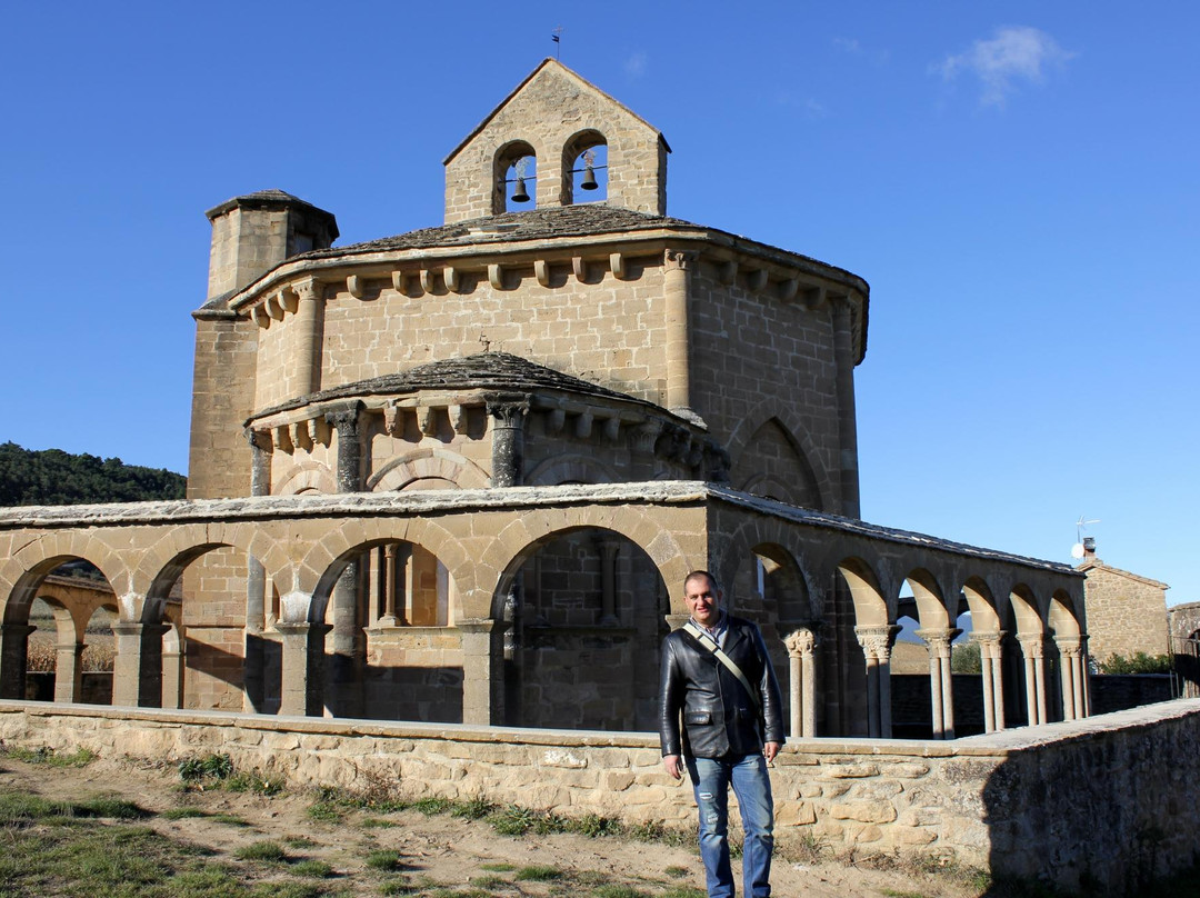 Iglesia de Sta. Maria de Eunate-Muruzabal必去景点