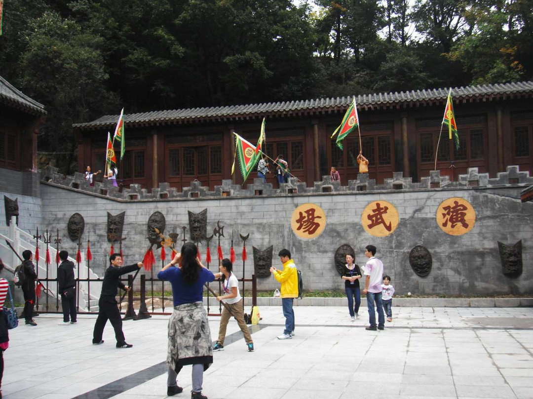 黑山大峡谷景点图片